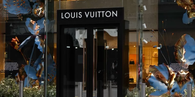 Faça isso como Louis Vuitton: Estratégia de Marketing Incomatada do LV