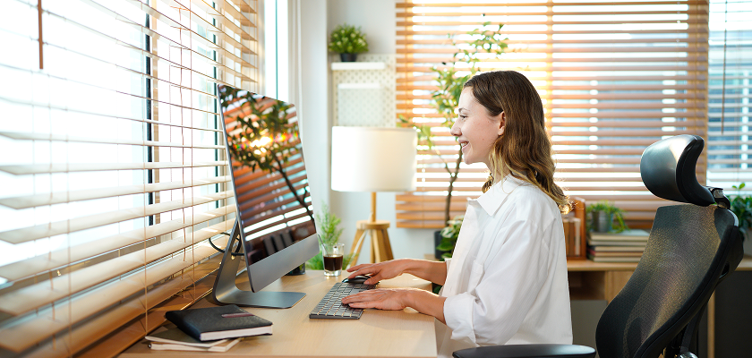 seo-freelancer-vs-in-house-choosing-for-long-term-roi